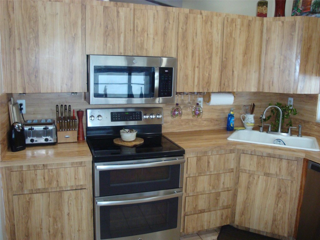 Woodmont Tr 72-B 105-18 B - Residential