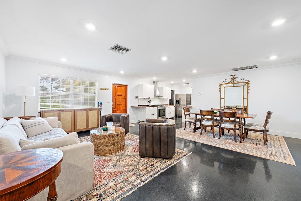 Photo of 401 Riverside Drive, Palm Beach Gardens, FL 33410 (MLS # B26013124)