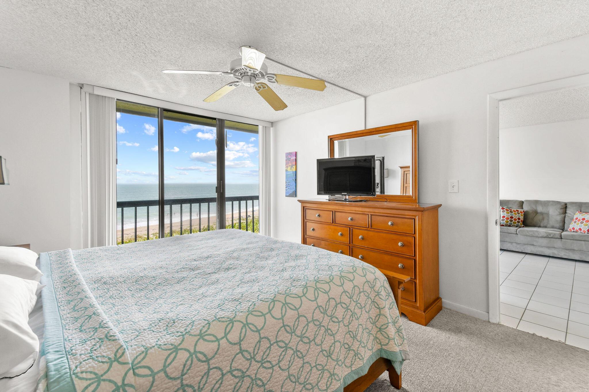 ISLAND CREST CONDOMINIUM - Residential