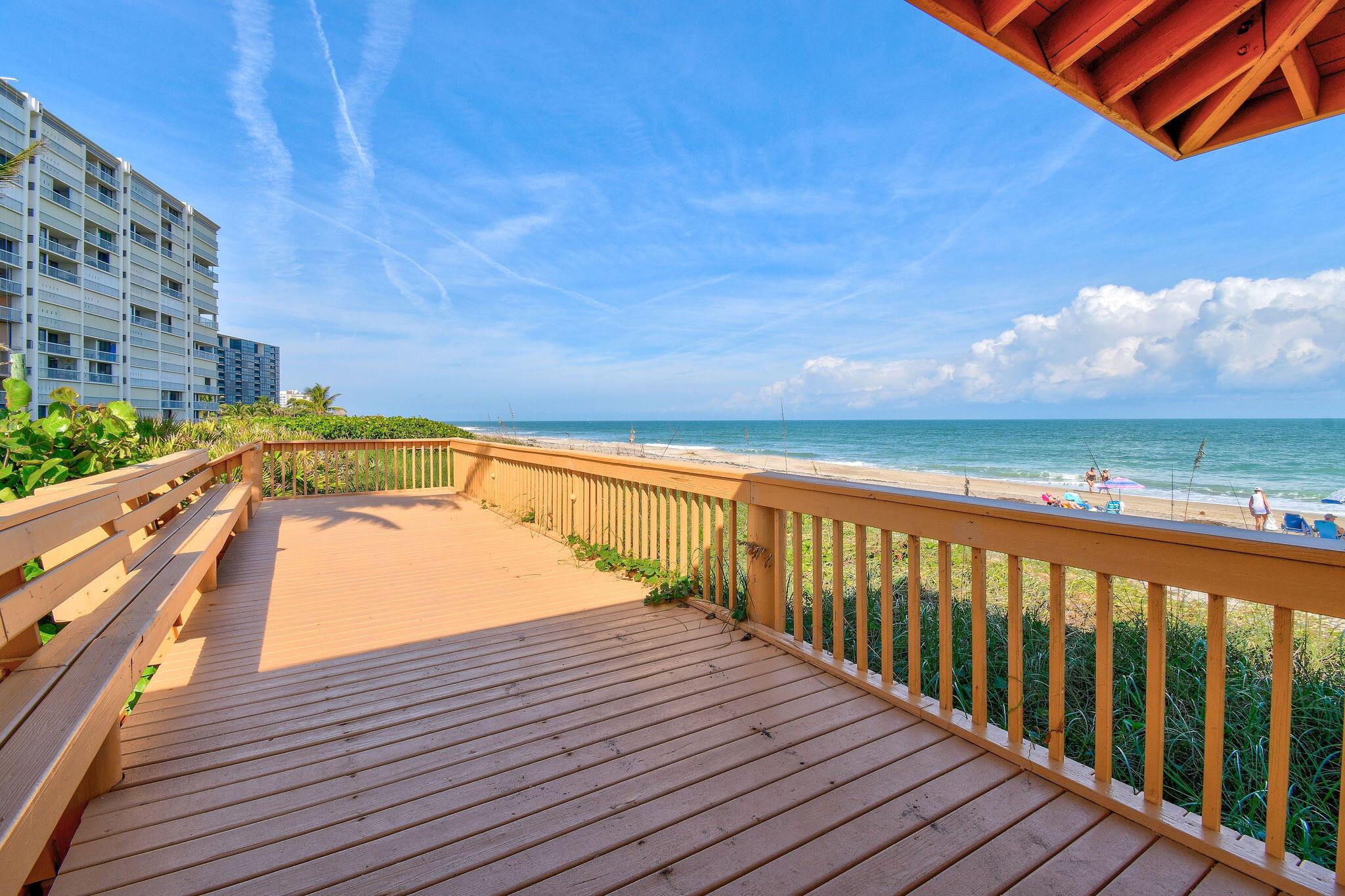 ISLAND CREST CONDOMINIUM - Residential