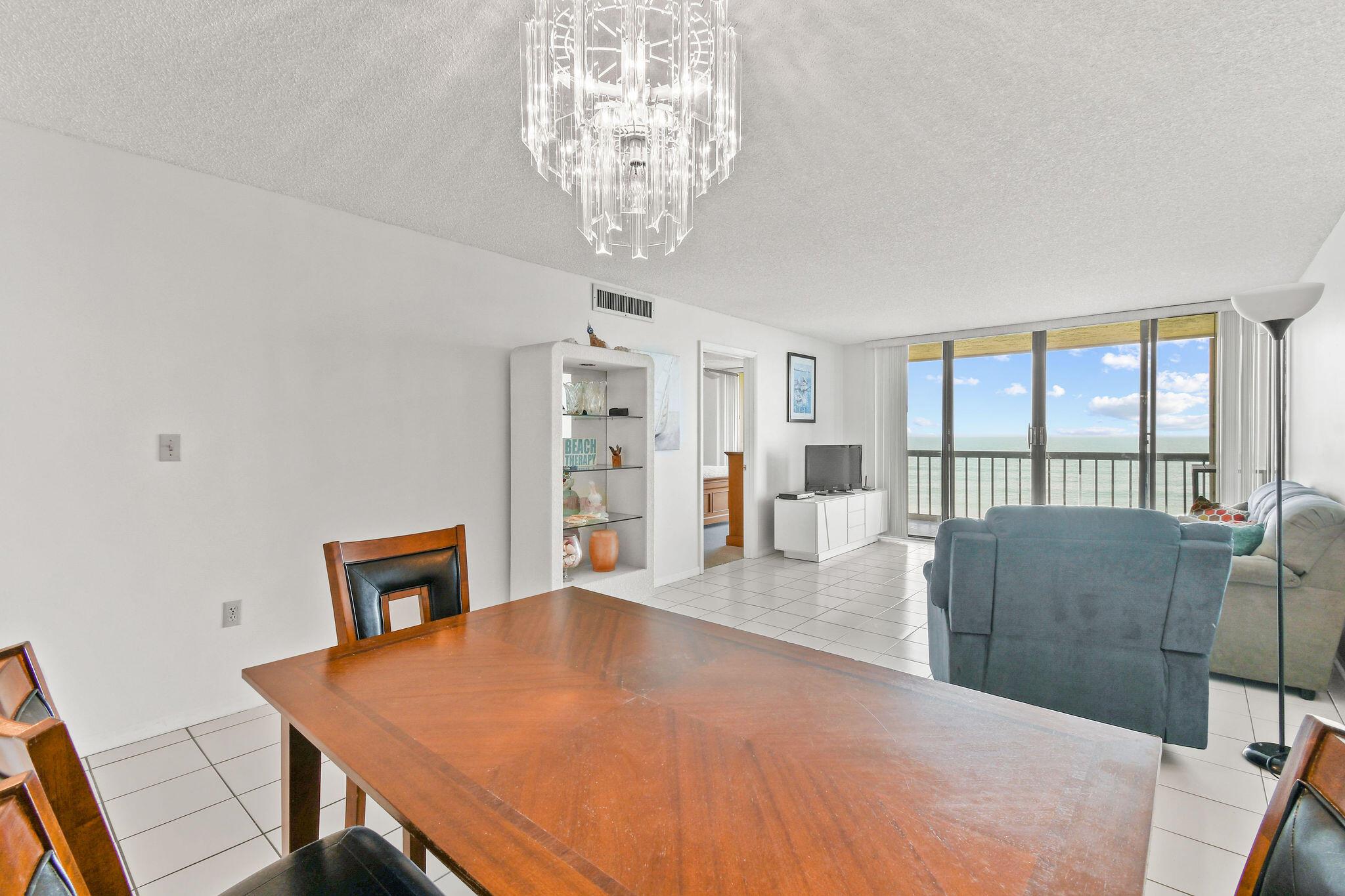 ISLAND CREST CONDOMINIUM - Residential