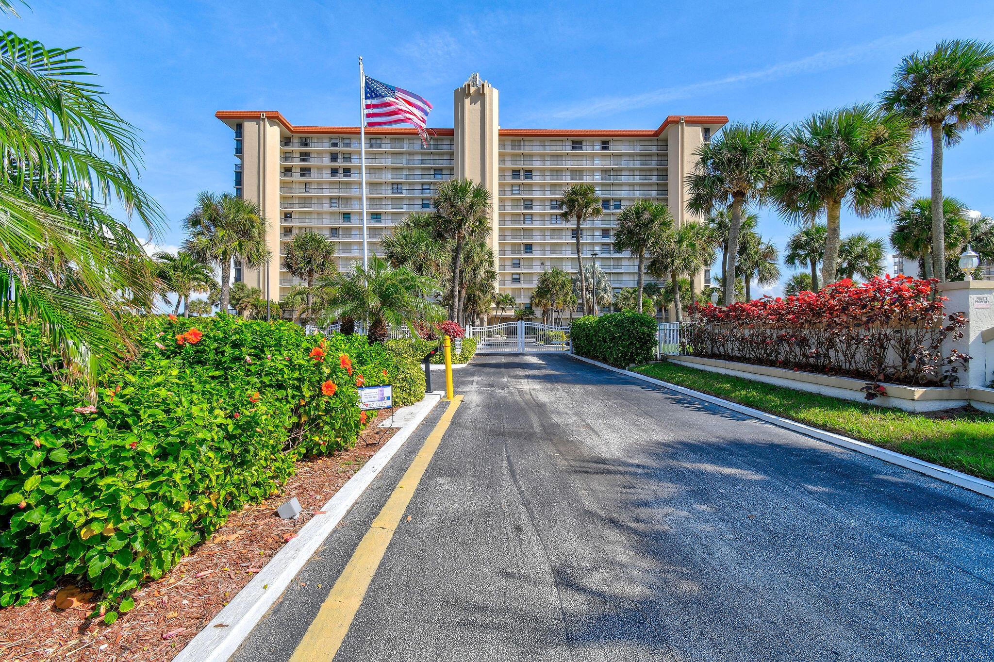 ISLAND CREST CONDOMINIUM - Residential