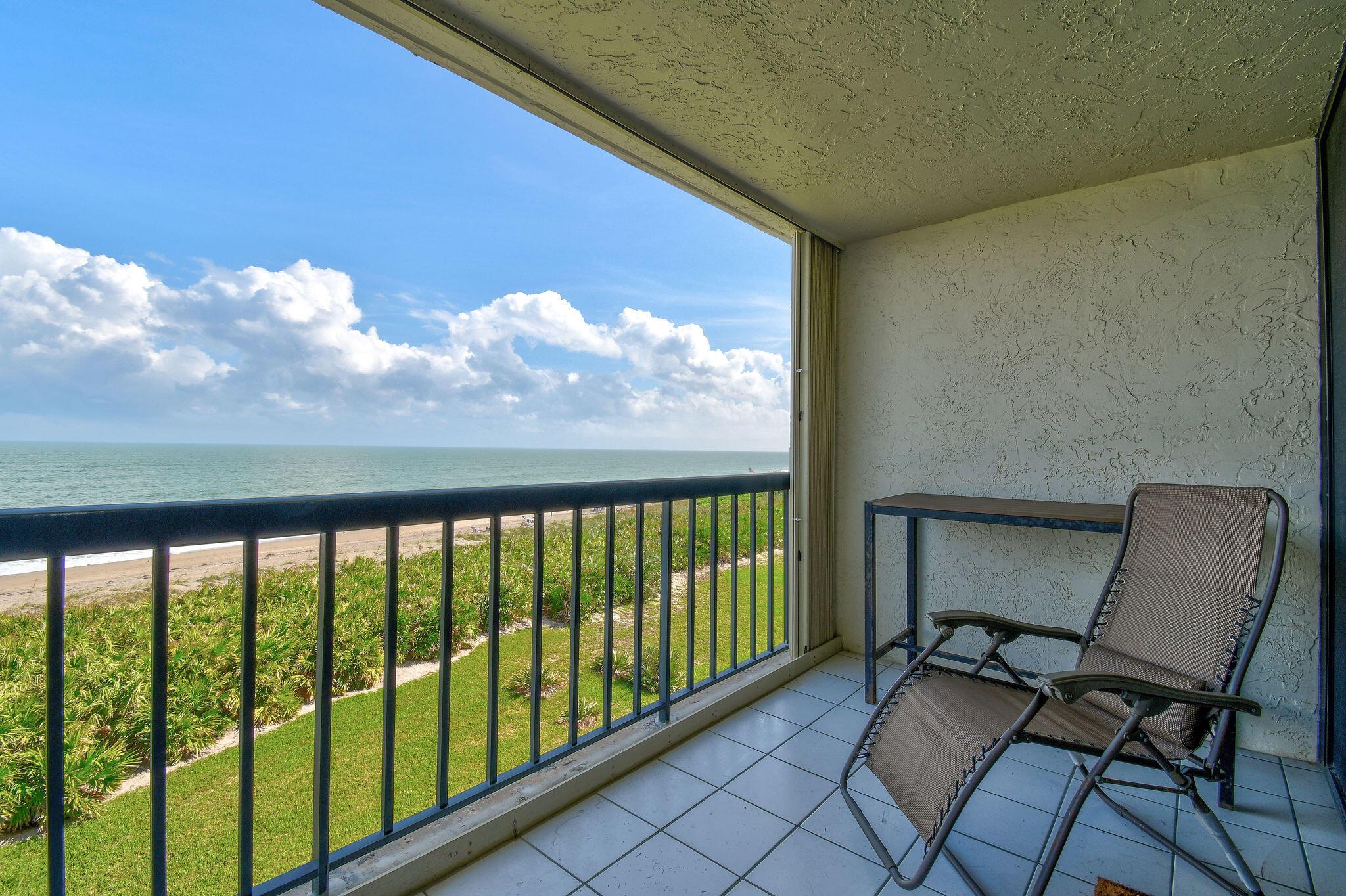 ISLAND CREST CONDOMINIUM - Residential