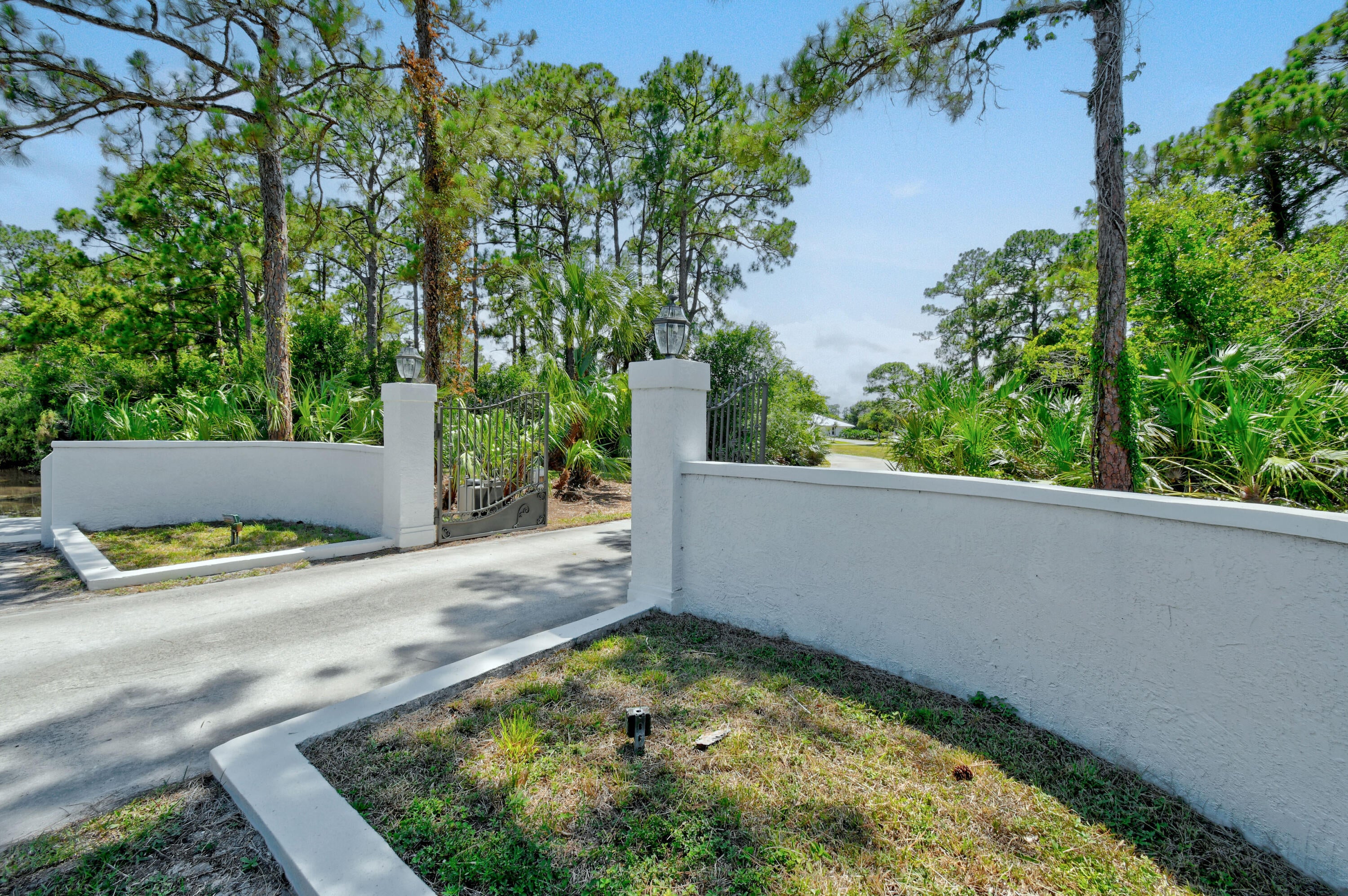425 N Ffa Rd, Fort Pierce, FL, 34945, USA, 4 Bedrooms Bedrooms, ,3 BathroomsBathrooms,Residential,Active,425 N Ffa Rd,B26040814