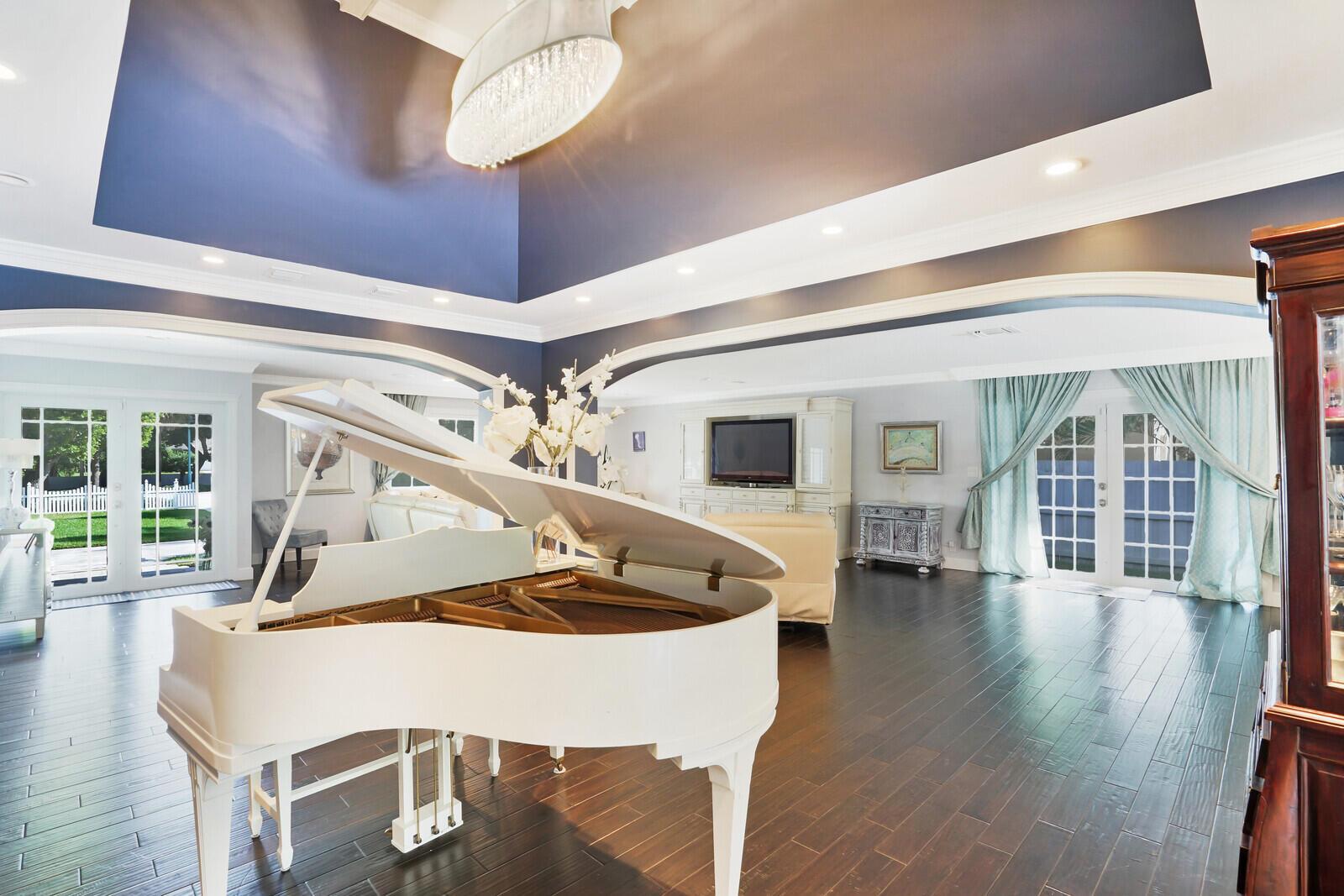 OCEAN RIDGE - Residential Lease