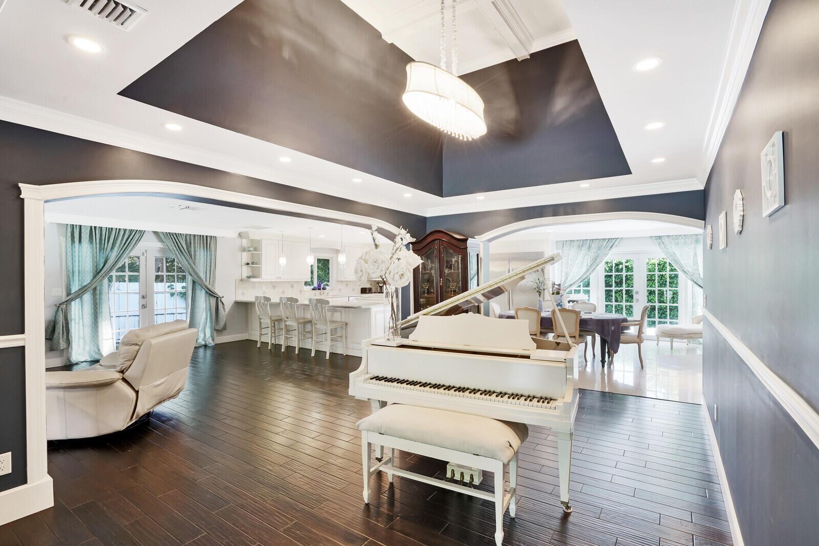 OCEAN RIDGE - Residential Lease