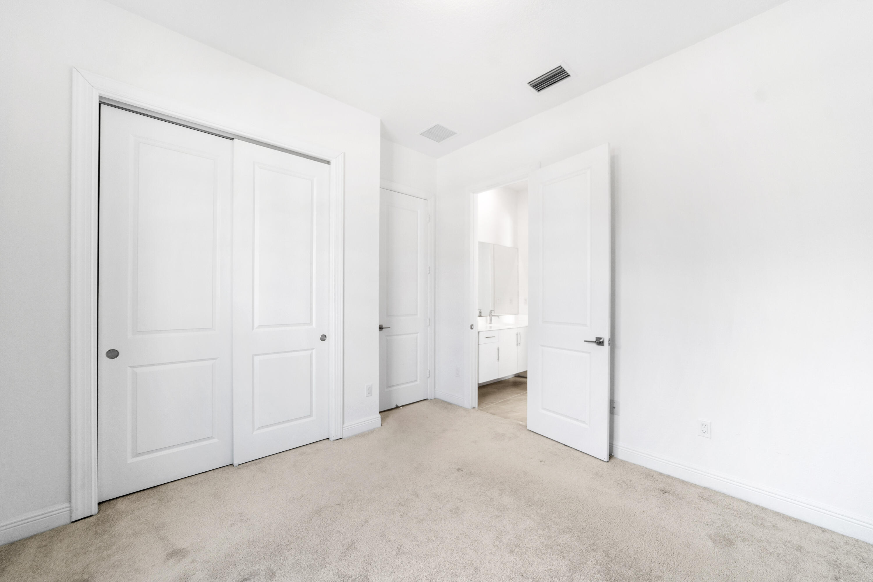 PARKLAND BAY - Residential