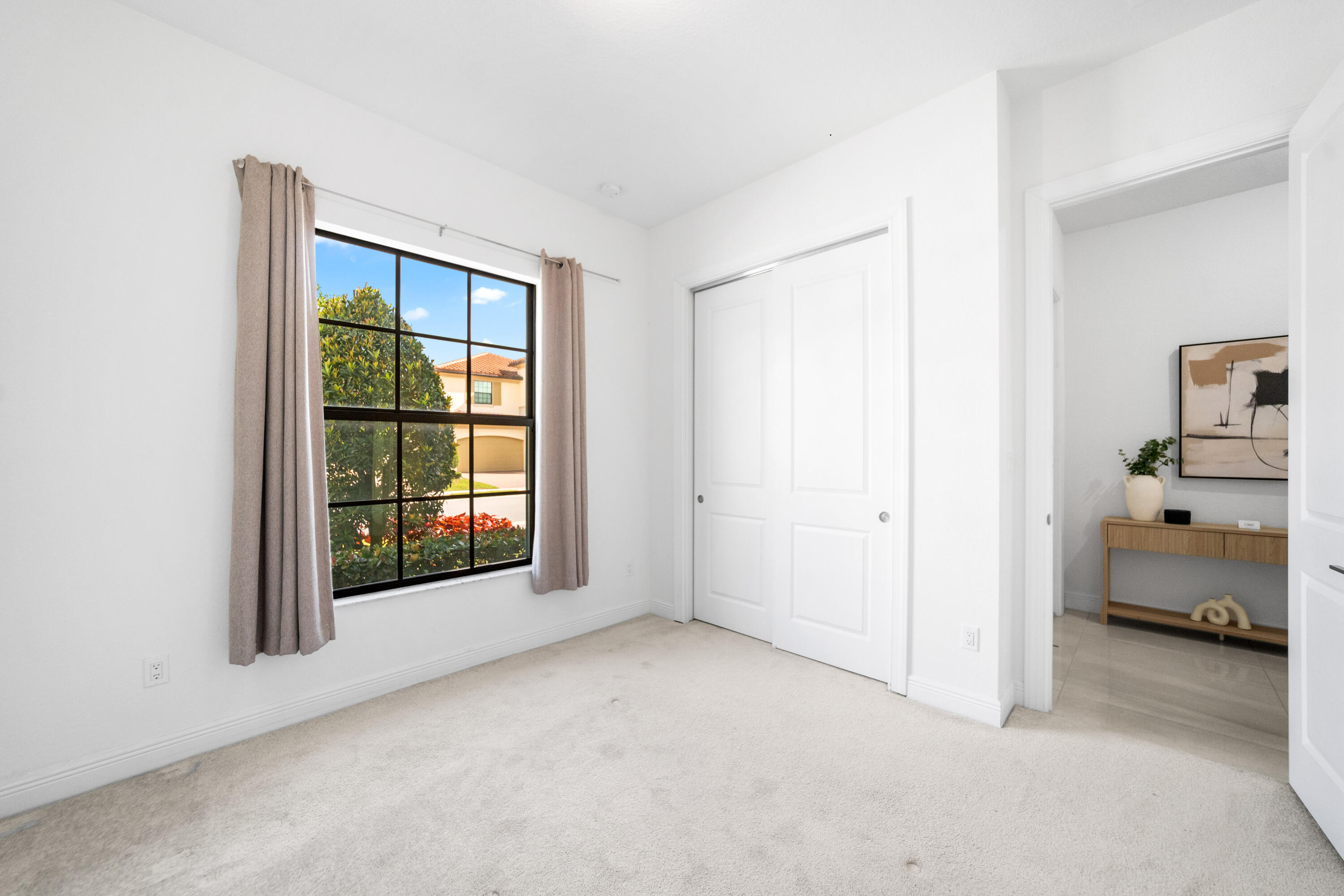 PARKLAND BAY - Residential