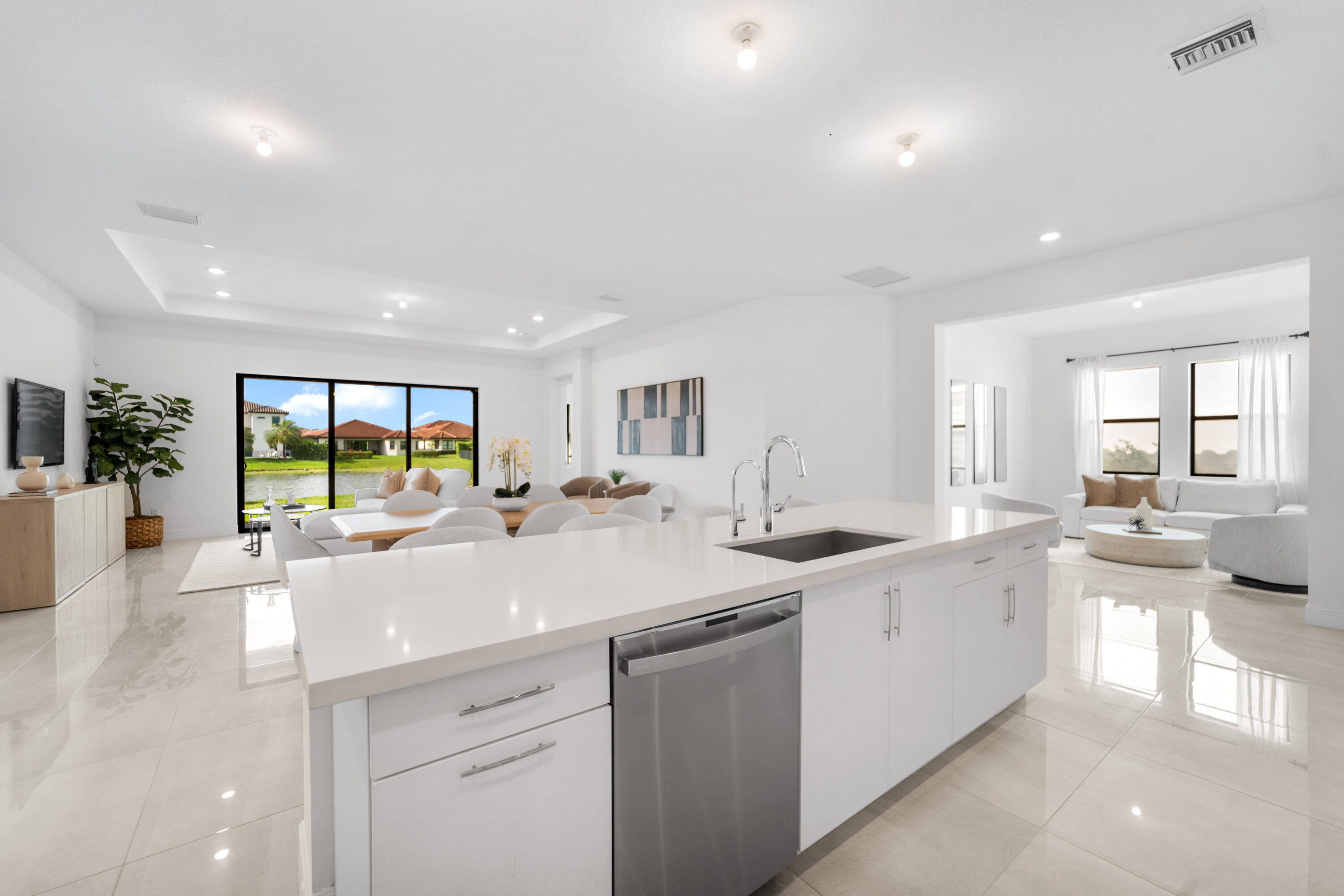 PARKLAND BAY - Residential