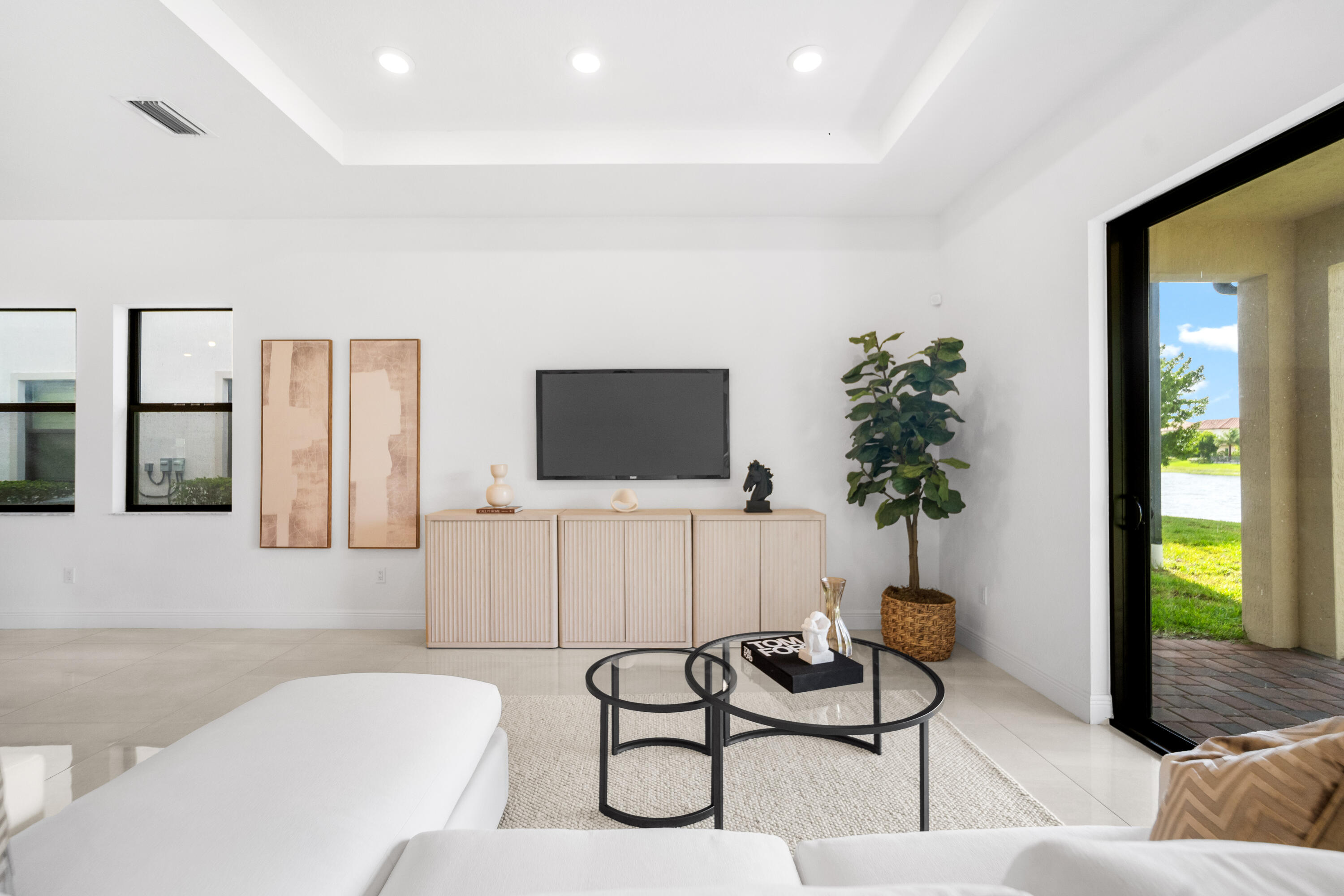 PARKLAND BAY - Residential