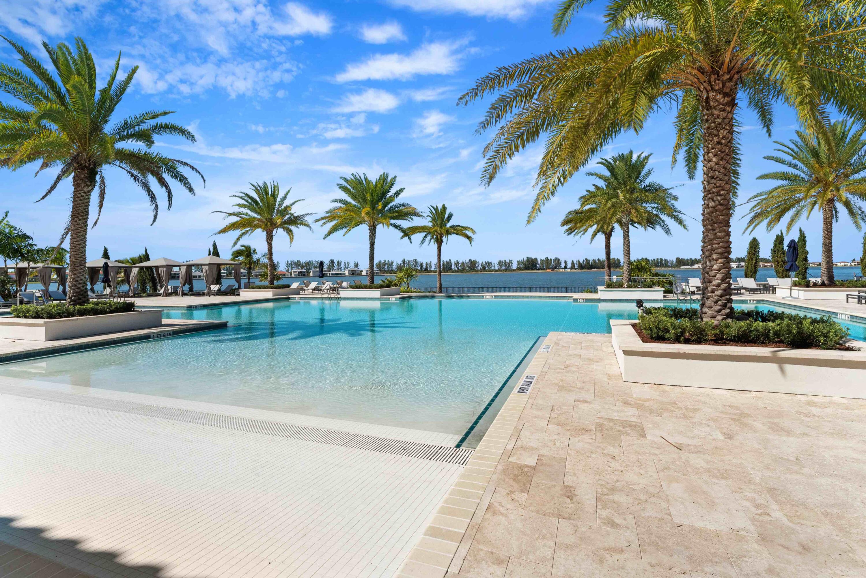 PARKLAND BAY - Residential