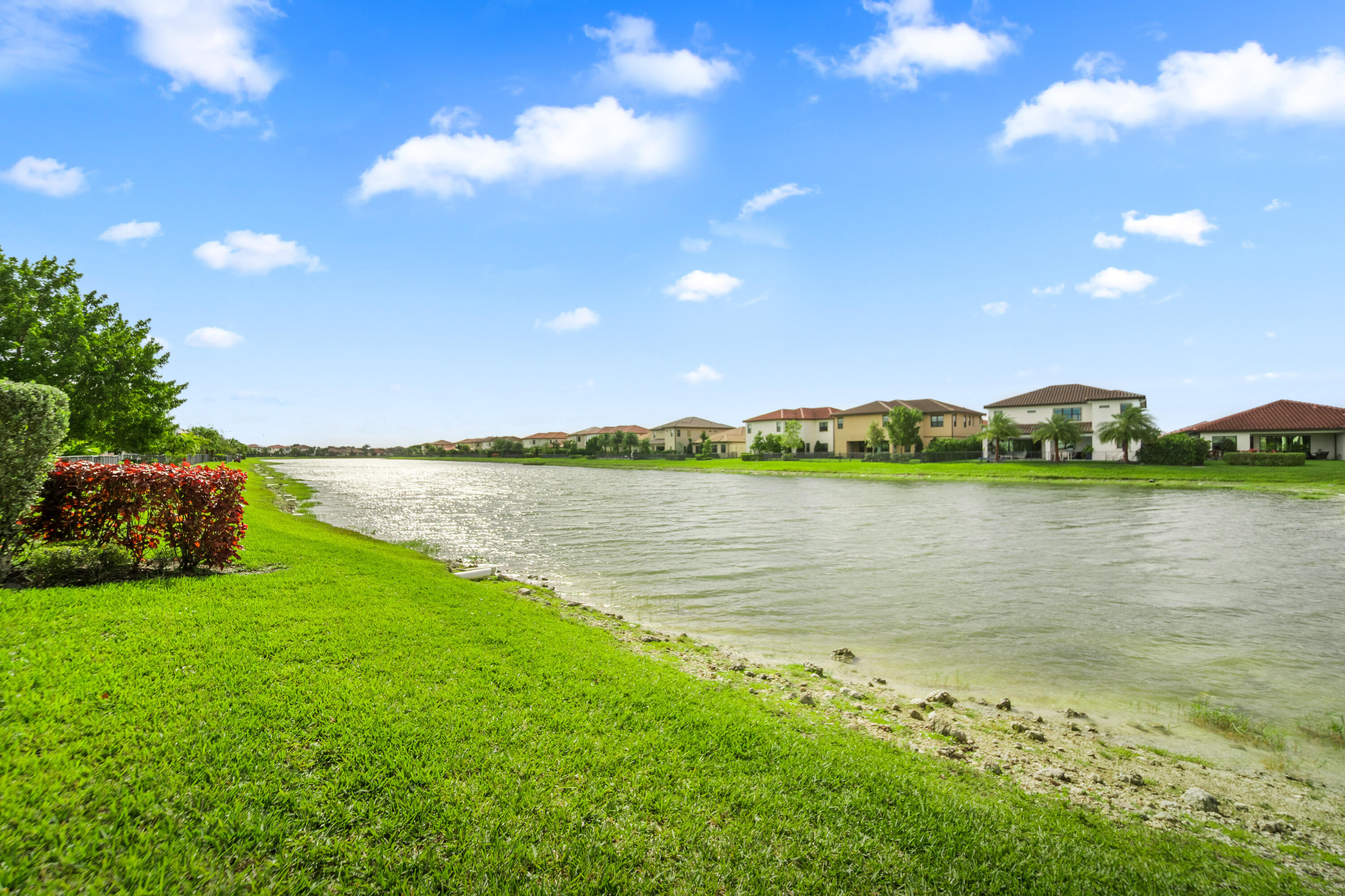 12260 N Baypoint Circle