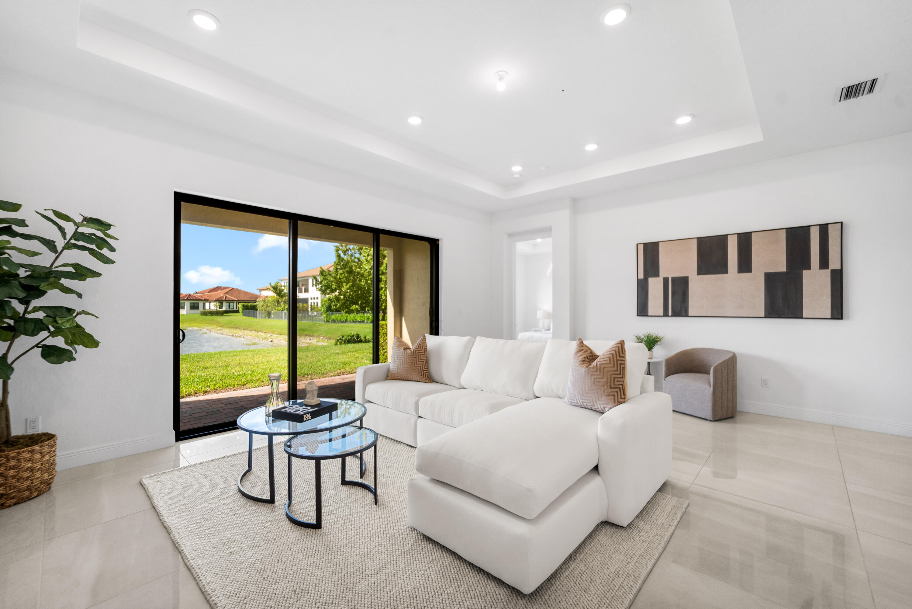 PARKLAND BAY - Residential