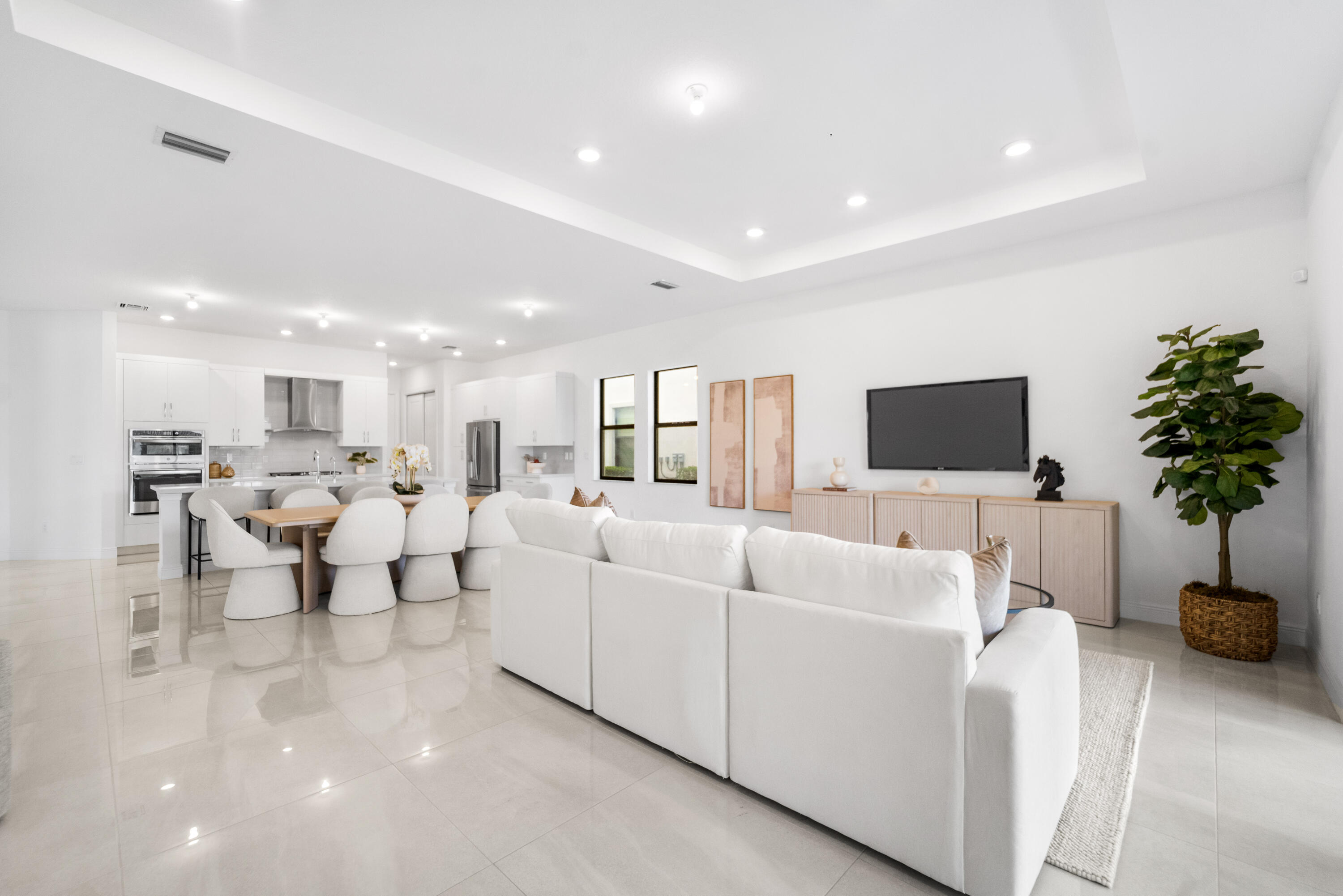 PARKLAND BAY - Residential