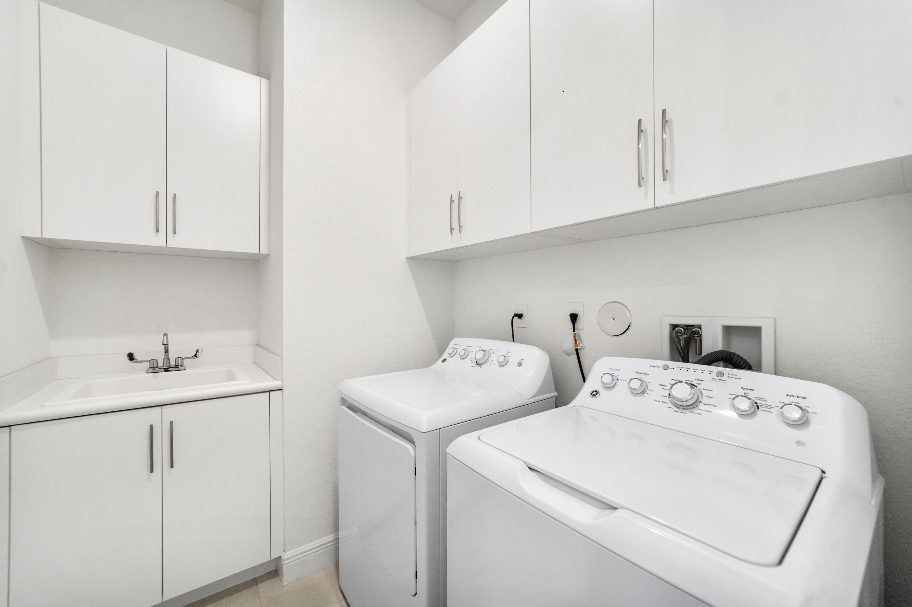 PARKLAND BAY - Residential