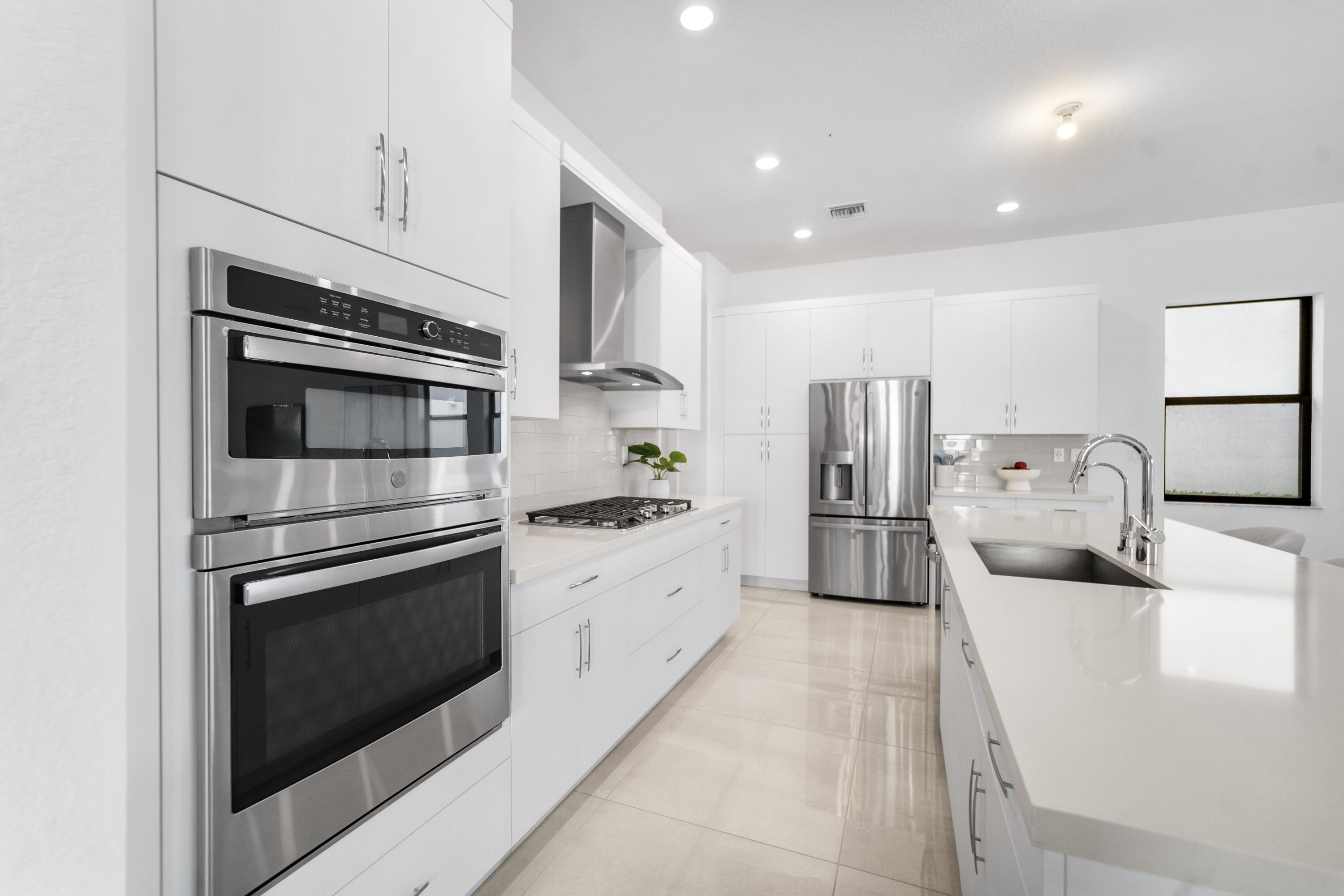 PARKLAND BAY - Residential