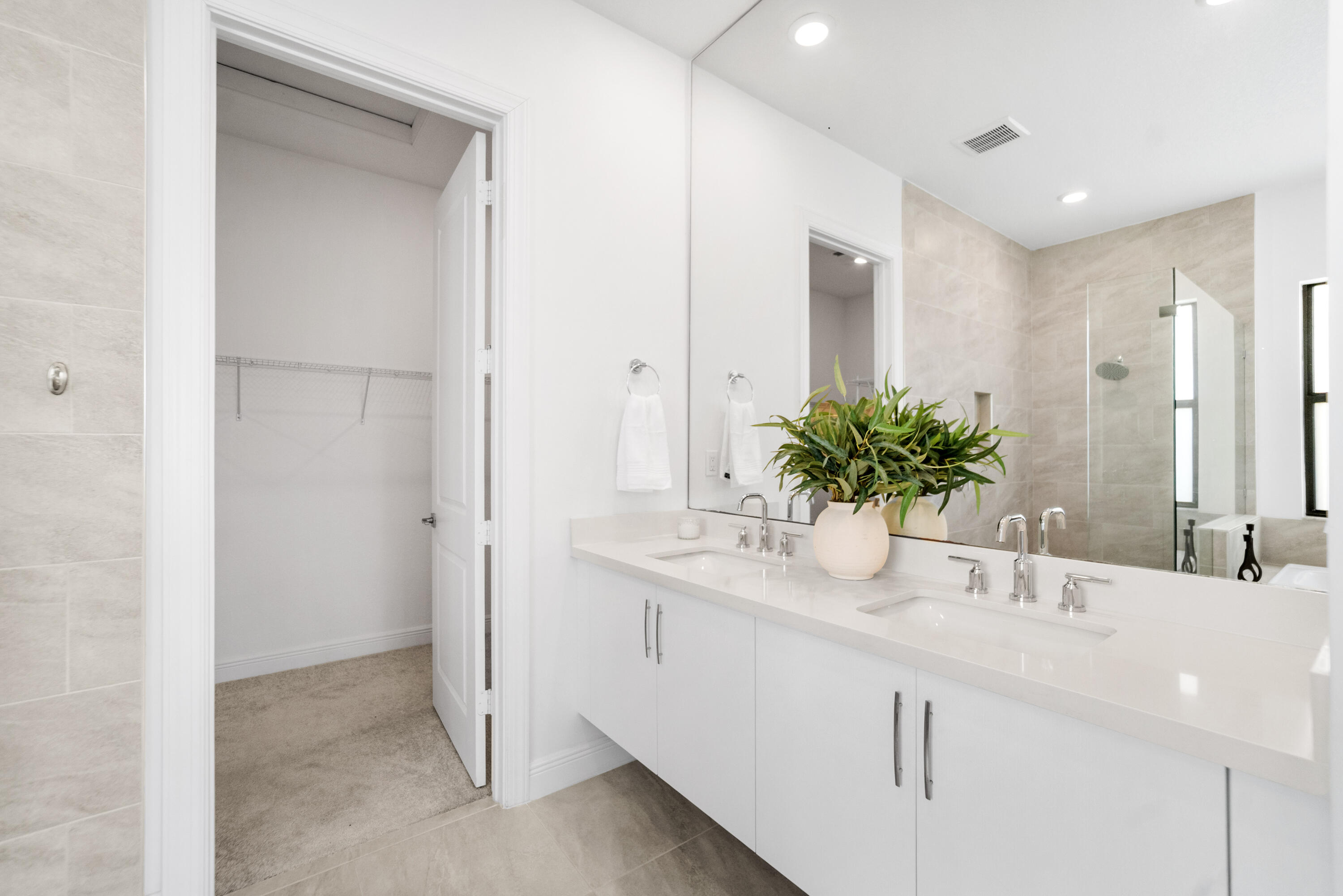 PARKLAND BAY - Residential