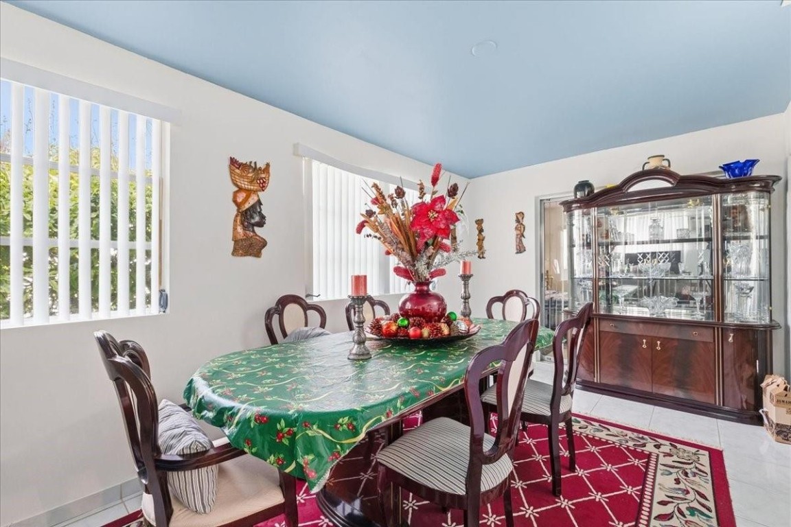 Paradise Gardens Sec 2 69 - Residential