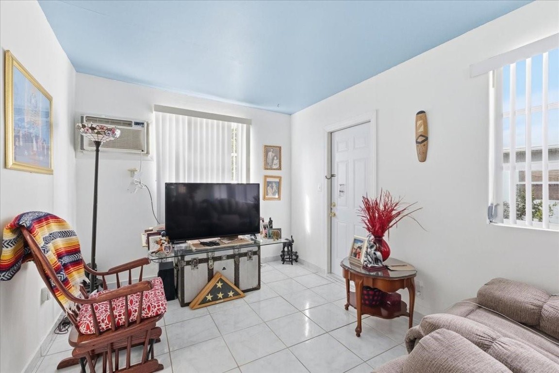 Paradise Gardens Sec 2 69 - Residential