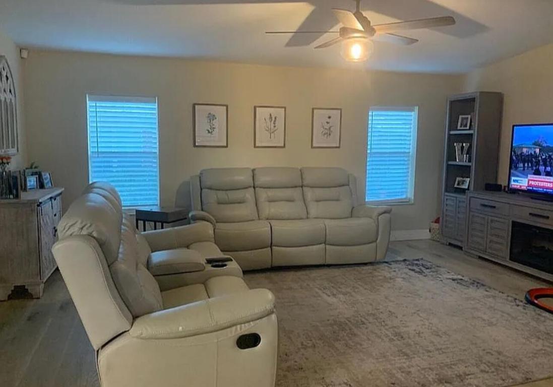 2555 Pga Boulevard 205