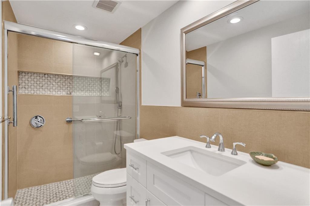 CORAL RIDGE TOWERS NORTH - Residential