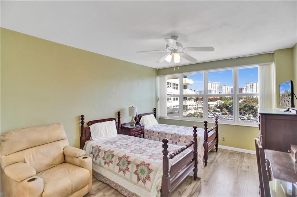 CORAL RIDGE TOWERS NORTH - Residential