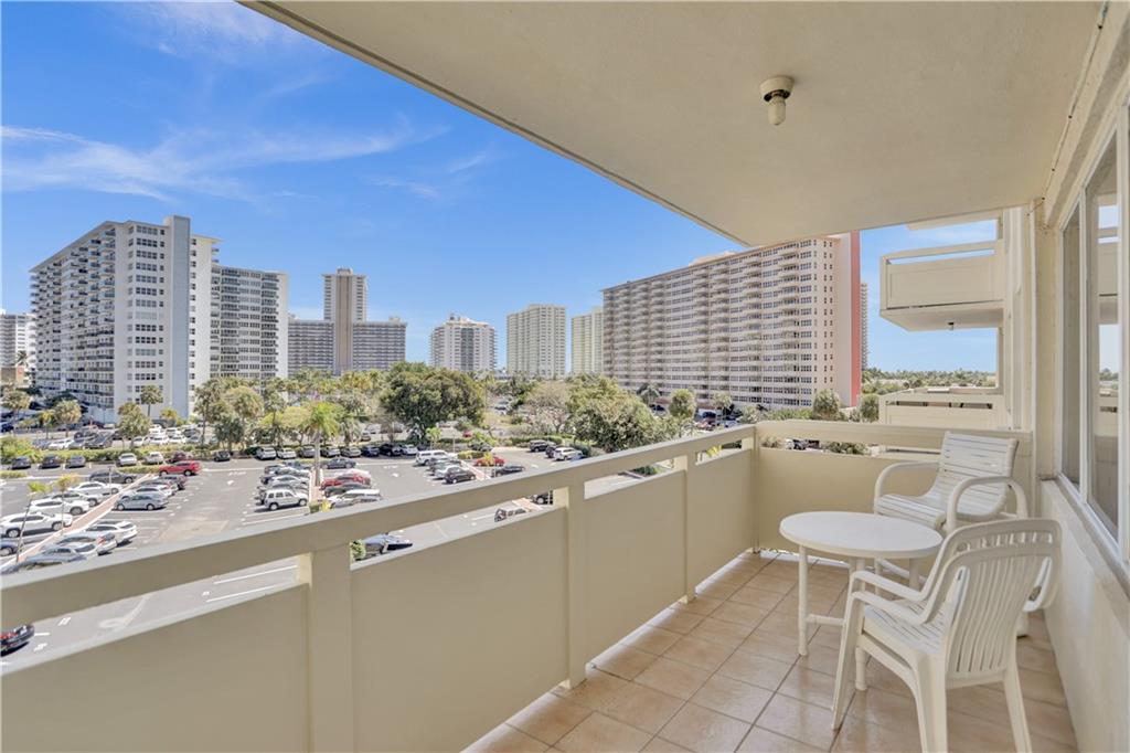 CORAL RIDGE TOWERS NORTH - Residential