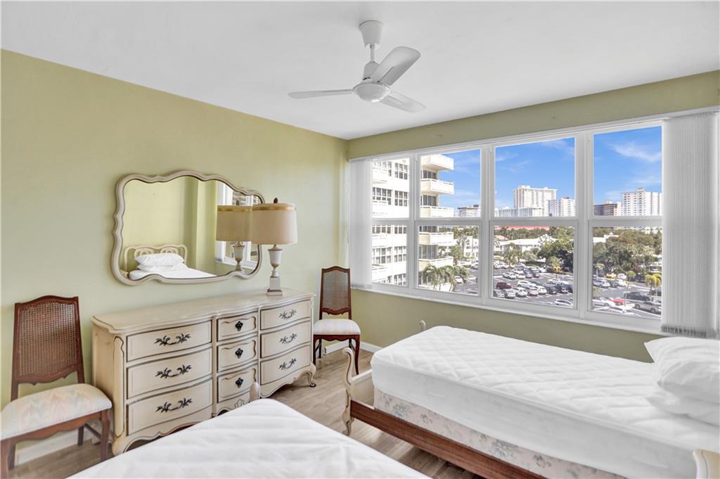 CORAL RIDGE TOWERS NORTH - Residential