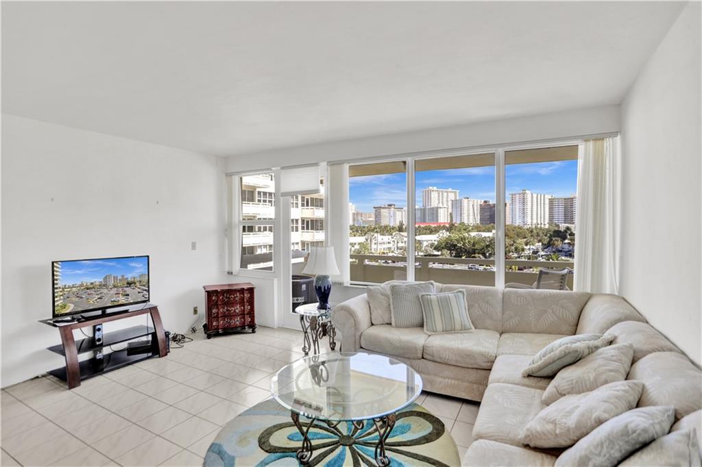CORAL RIDGE TOWERS NORTH - Residential