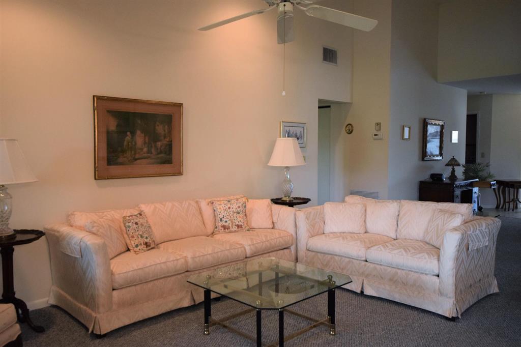 EQUESTRIAN - Residential