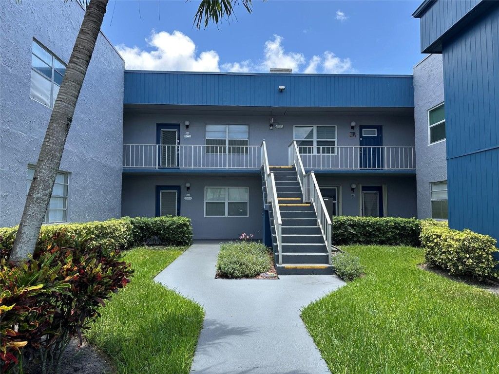 Photo of 710 Flanders O #710, Delray Beach, FL 33484 (MLS # F10509047)