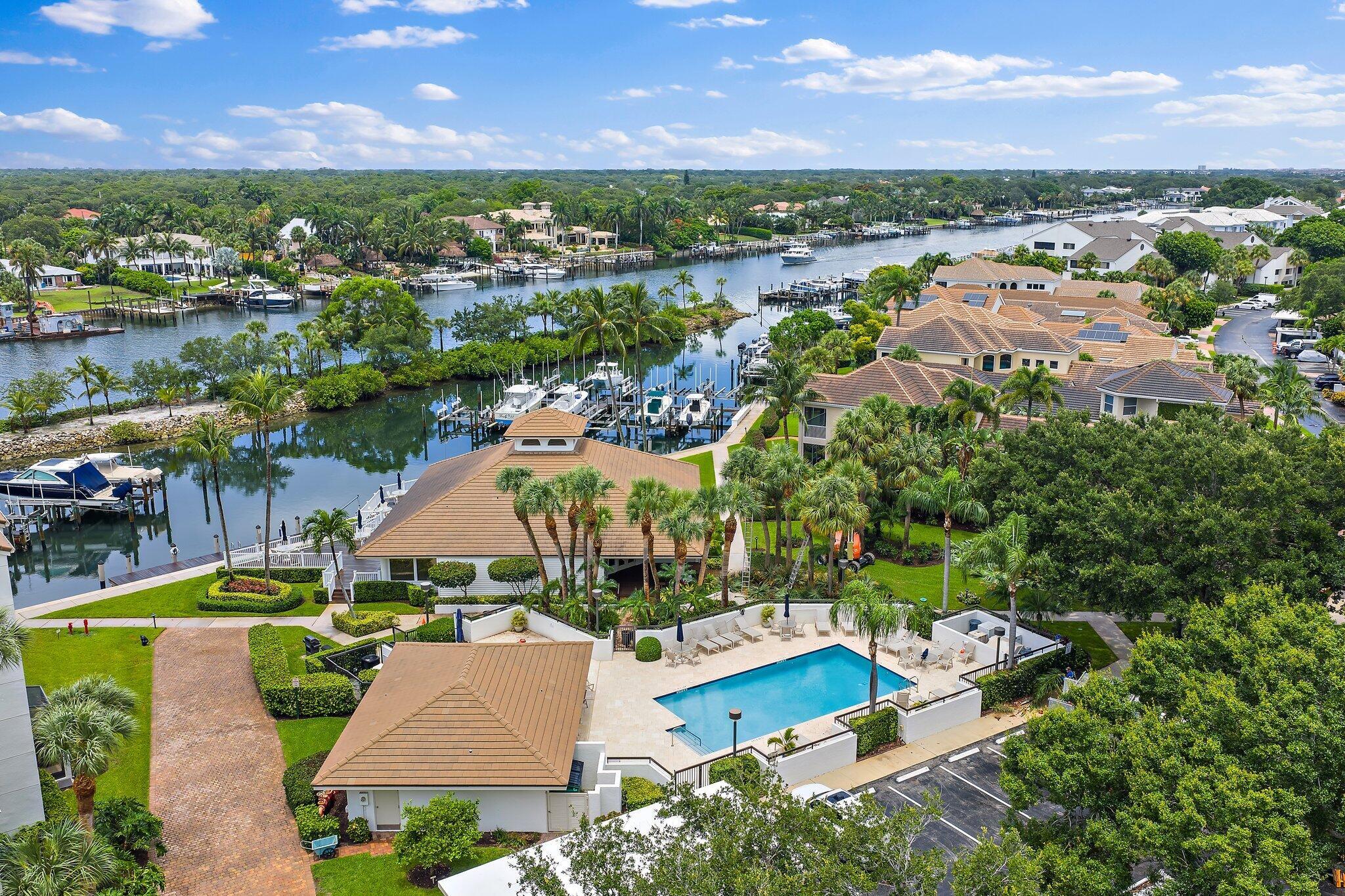 OAK HARBOUR 3 - Residential