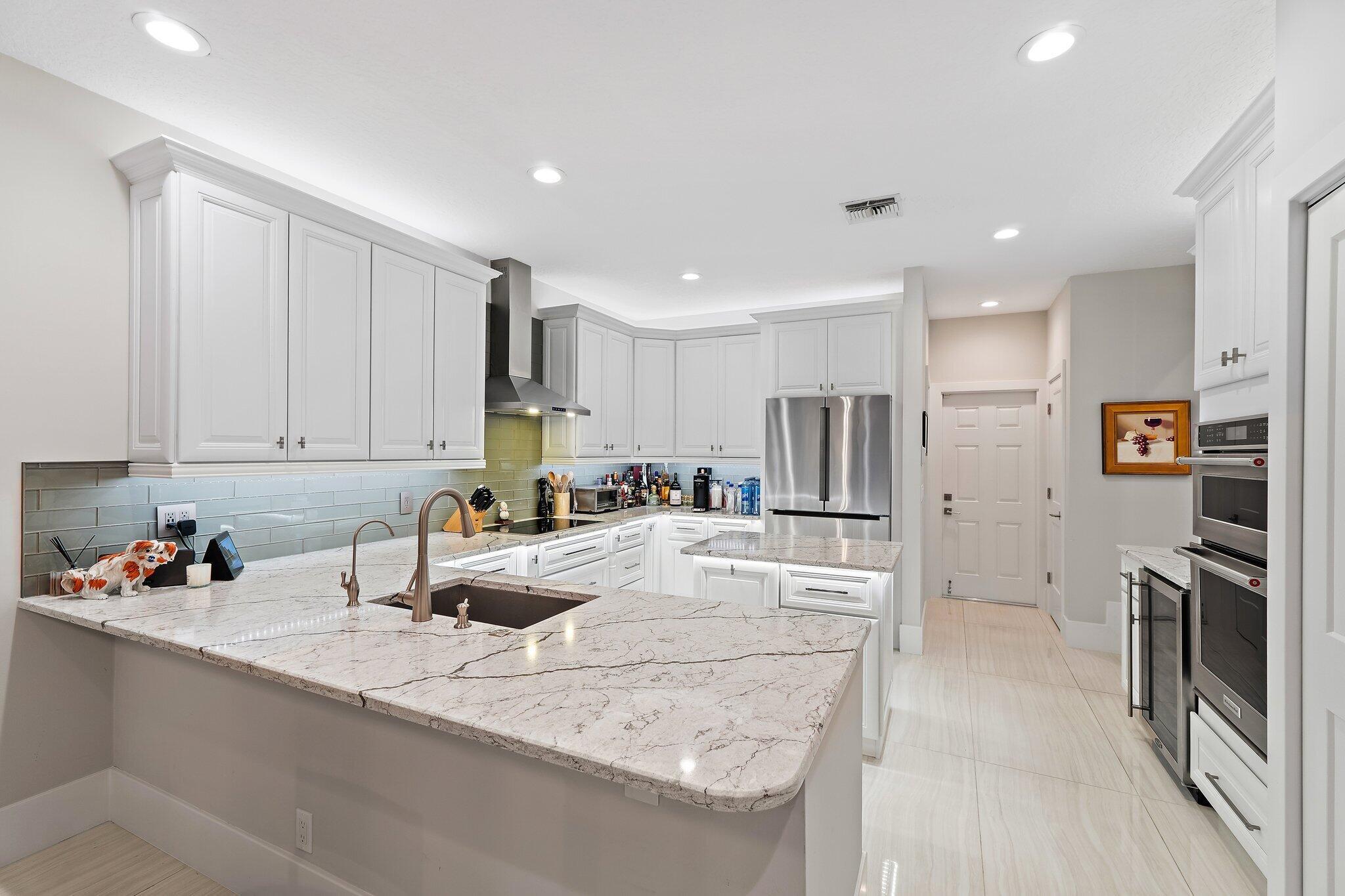 OAK HARBOUR 3 - Residential