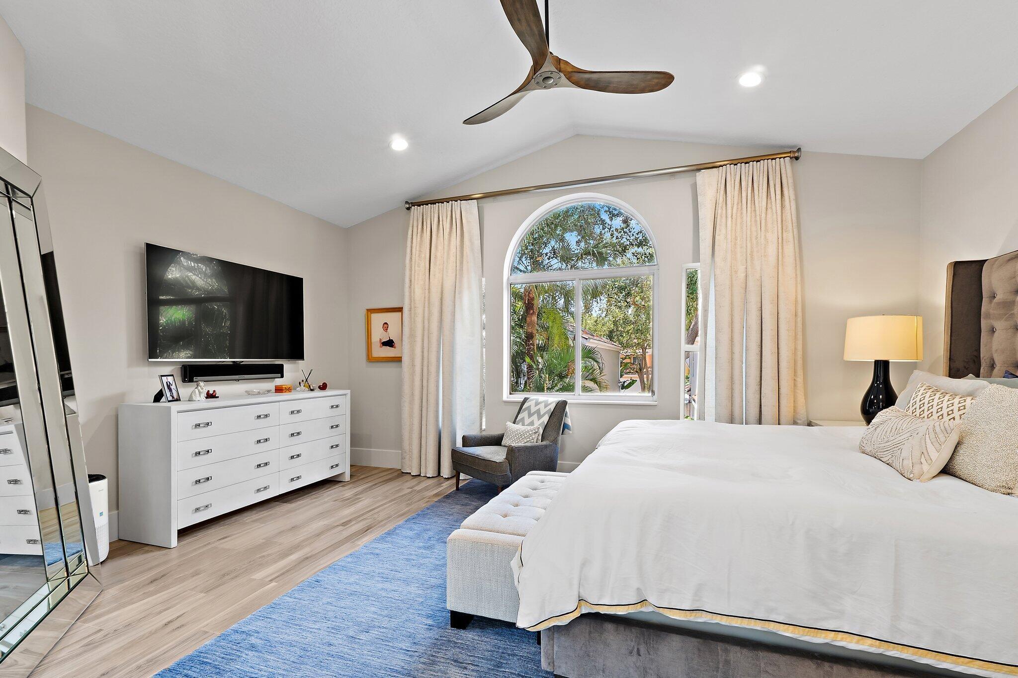 OAK HARBOUR 3 - Residential