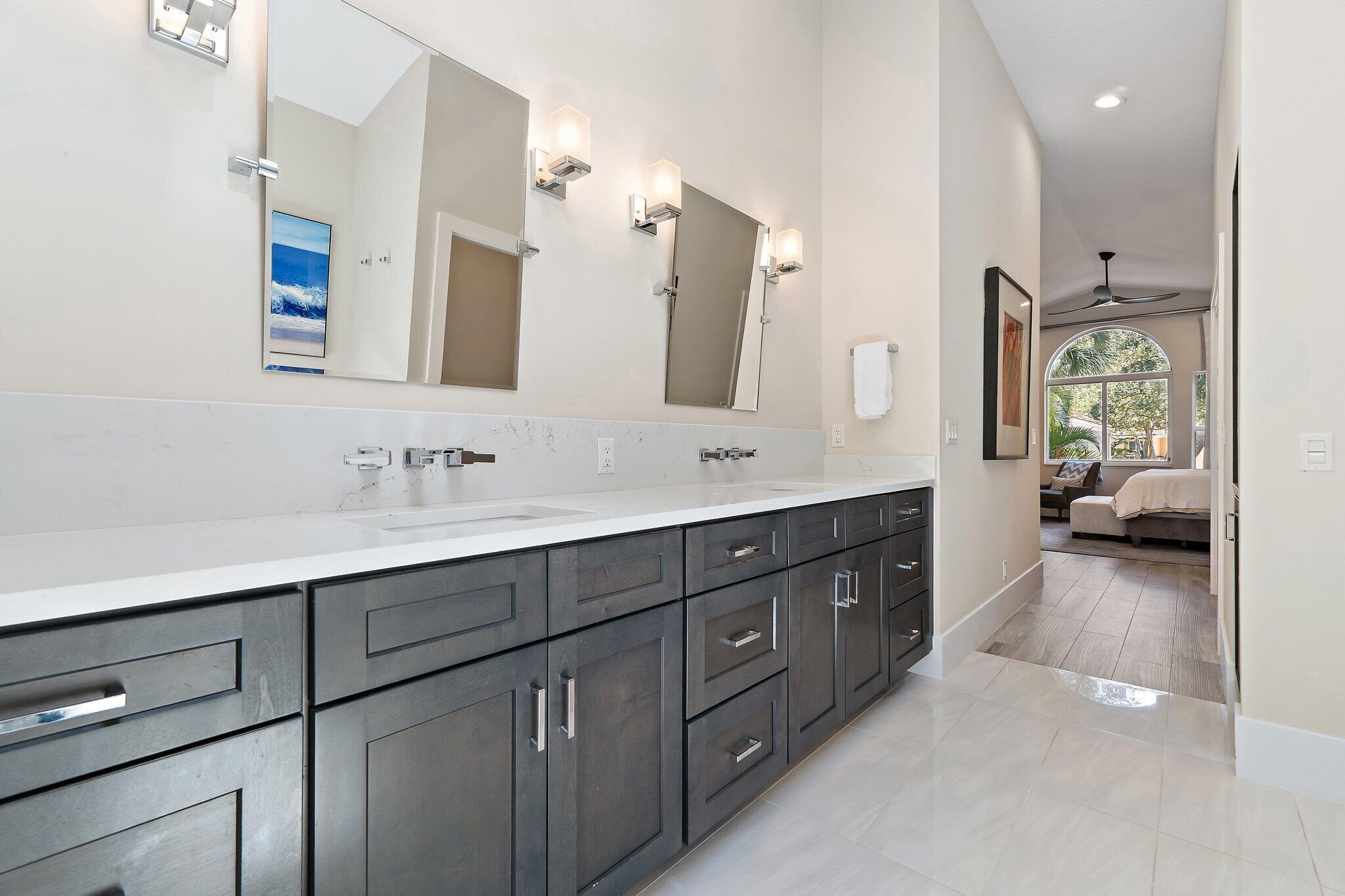 OAK HARBOUR 3 - Residential