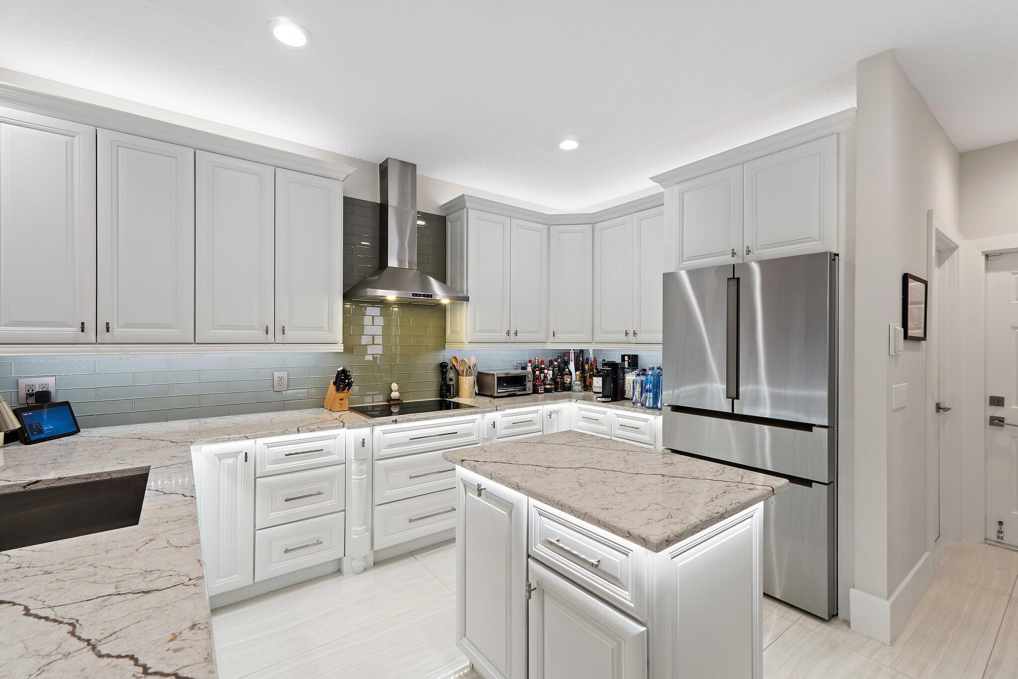 OAK HARBOUR 3 - Residential