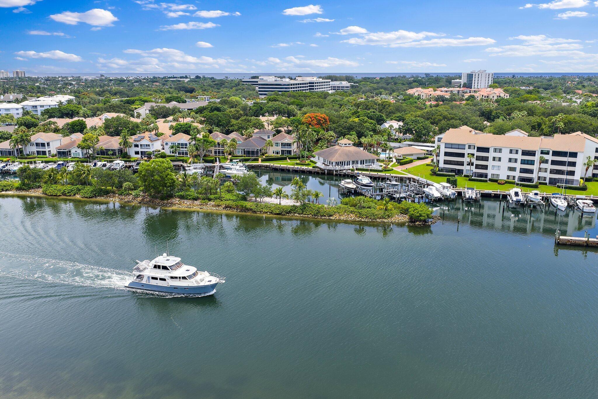 OAK HARBOUR 3 - Residential