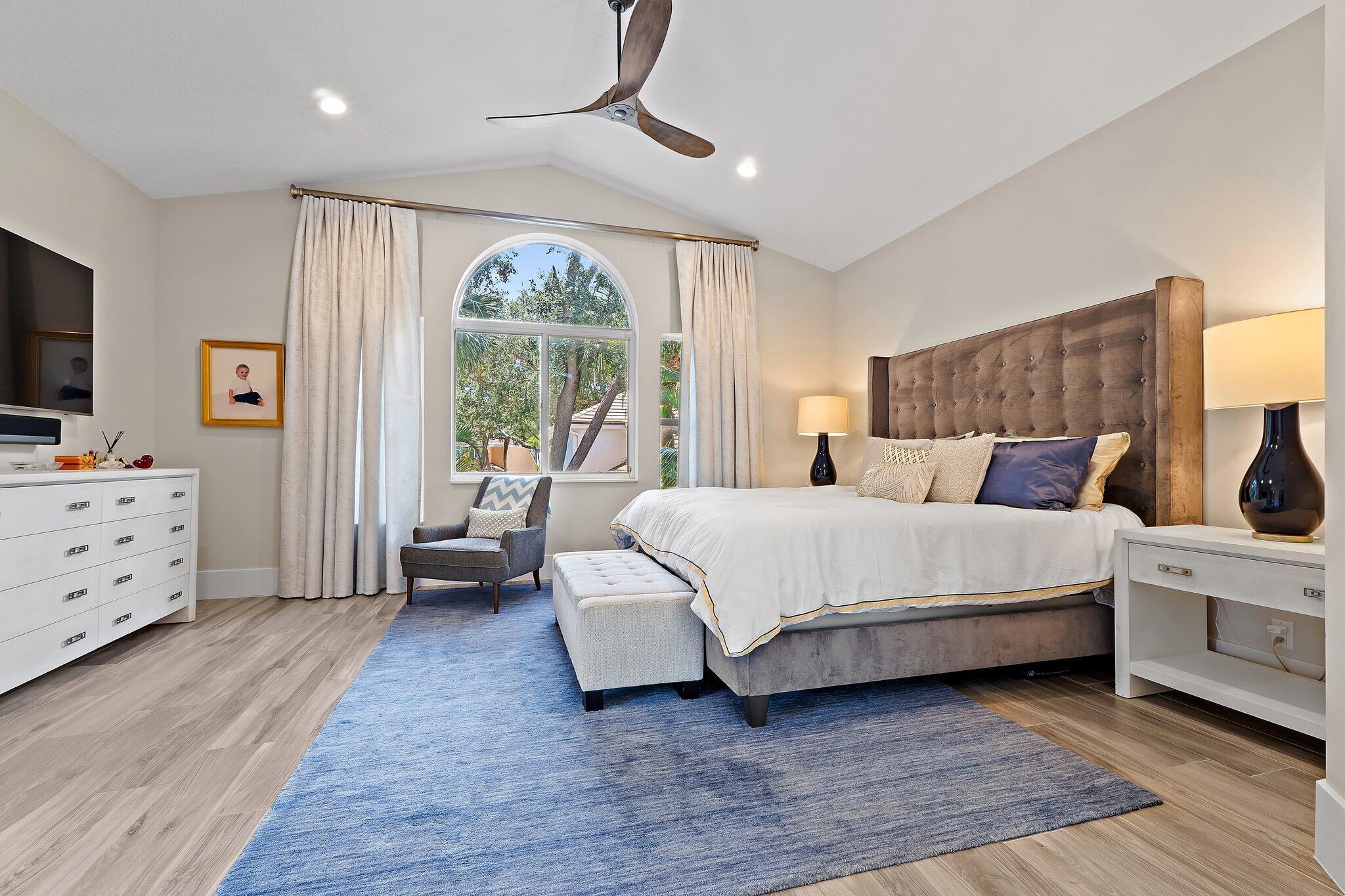 OAK HARBOUR 3 - Residential