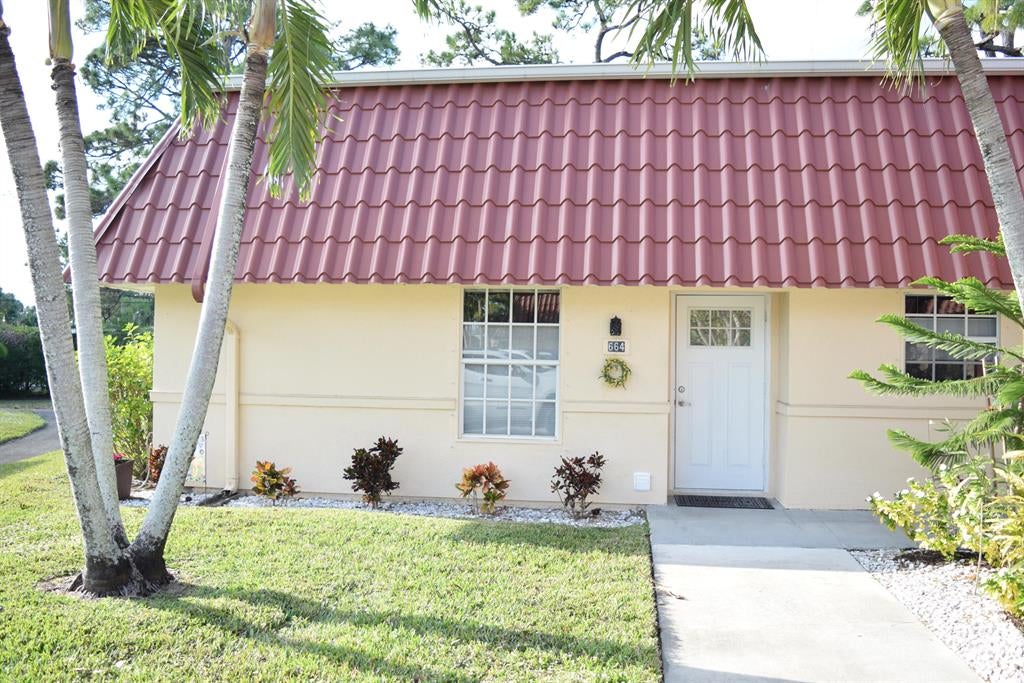Photo of 664 Marlboro Oval Oval, Lake Worth Beach, FL 33467 (MLS # R10693428)