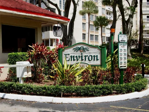 7001 Environ Blvd Unit 304, Lauderhill, FL MLS: F10491594