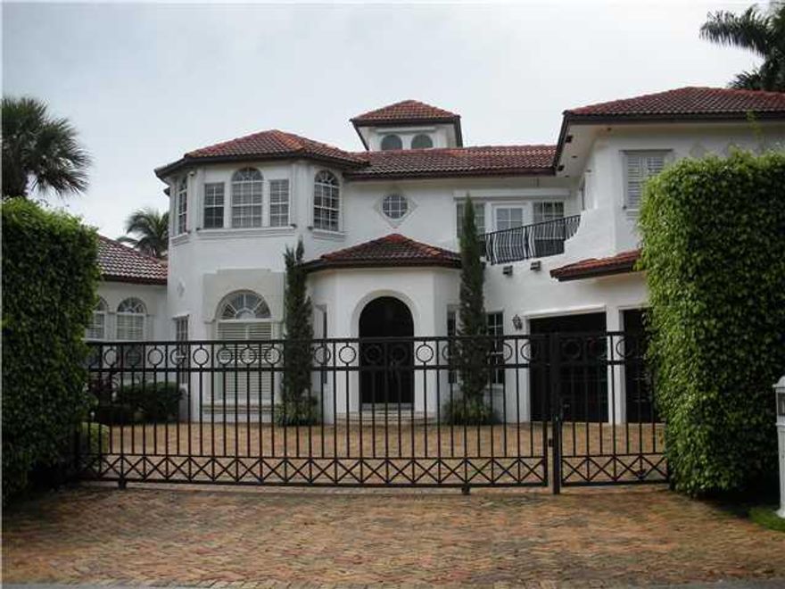 OVER SIZED LOT 20,174 SQ FEET, WITH 154 FEET OF WATER FRONTAGE, THIS HOME HAS LOTS OF SIDE YARD FOR CHILDREN TO PLAY. THIS 2 STORY HOME, HAS LOVELY FEATURES, RECREATION ROOM WITH OCTAGON CEILINGS LARGE WALK IN CLOSETS IN THE MASTER, GREAT ROOM, LIBRARY,ME DIA ROOM AND SO MUCH MORE, THIS PROPERTY IS GATED FOR TOTAL SECURITY. LOCATED WITH IN WALKING DISTANCE TO THE BEACH AND RESTAURANTS