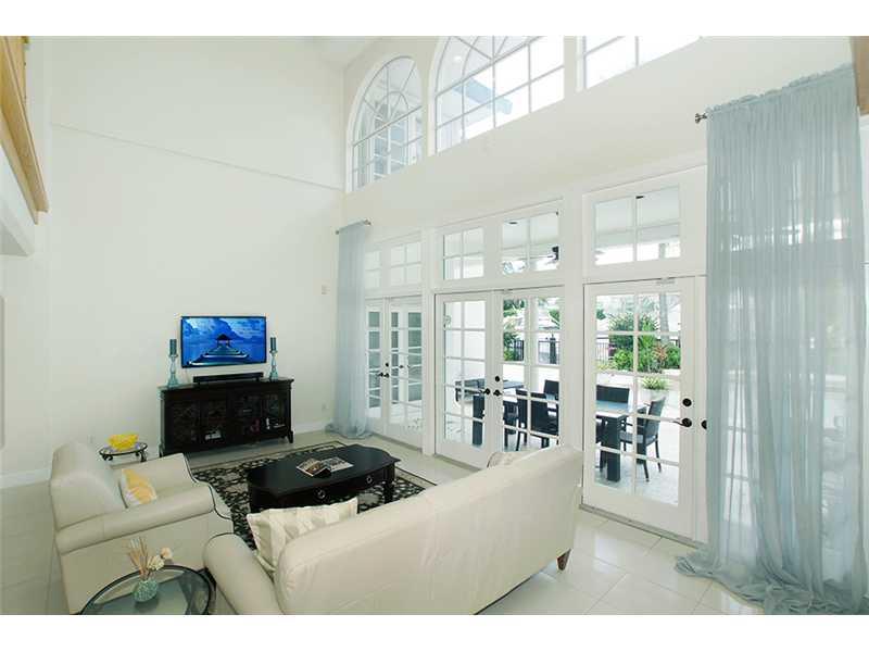 LAS OLAS ISLES - Residential