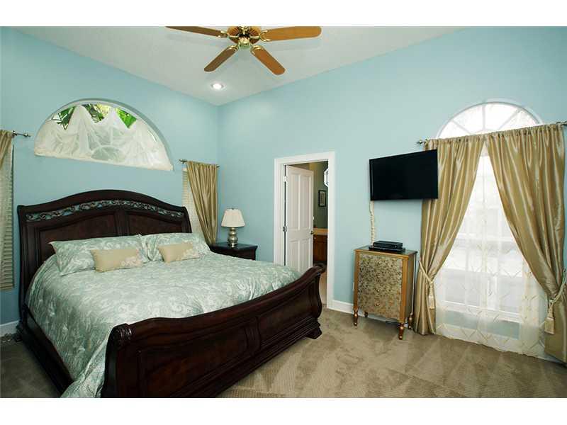 LAS OLAS ISLES - Residential