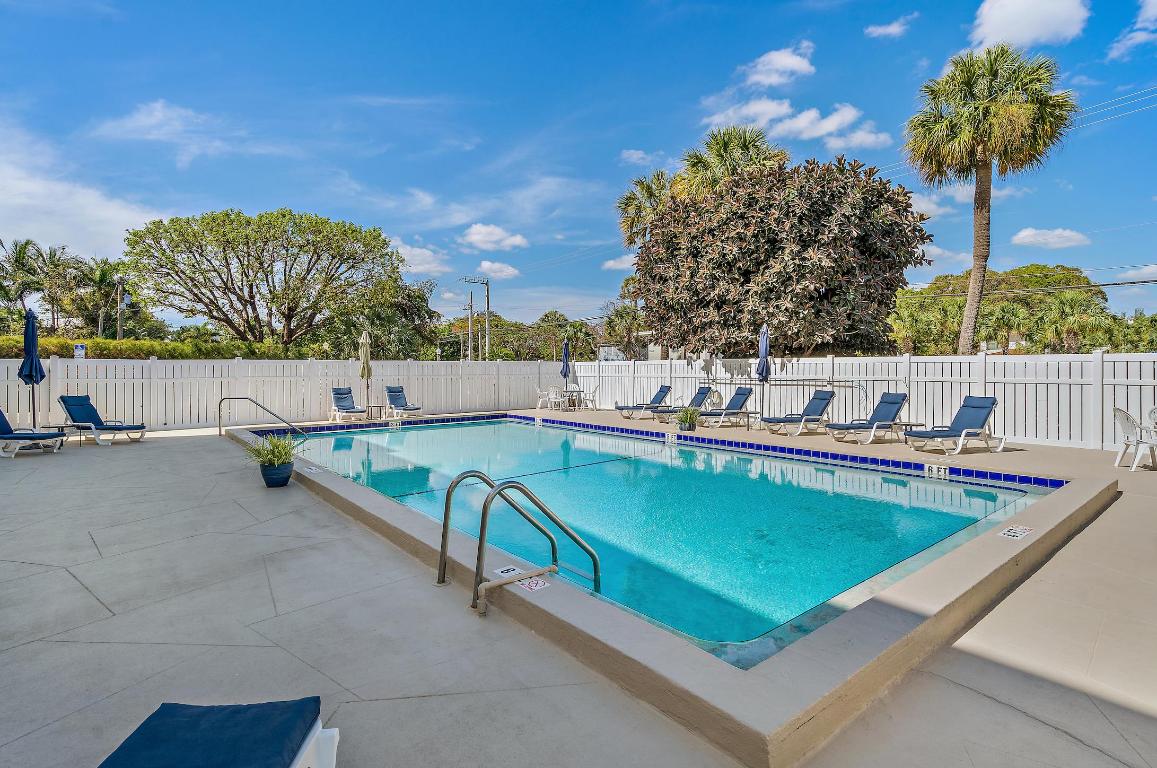 VIKING ARMS CONDO - Residential