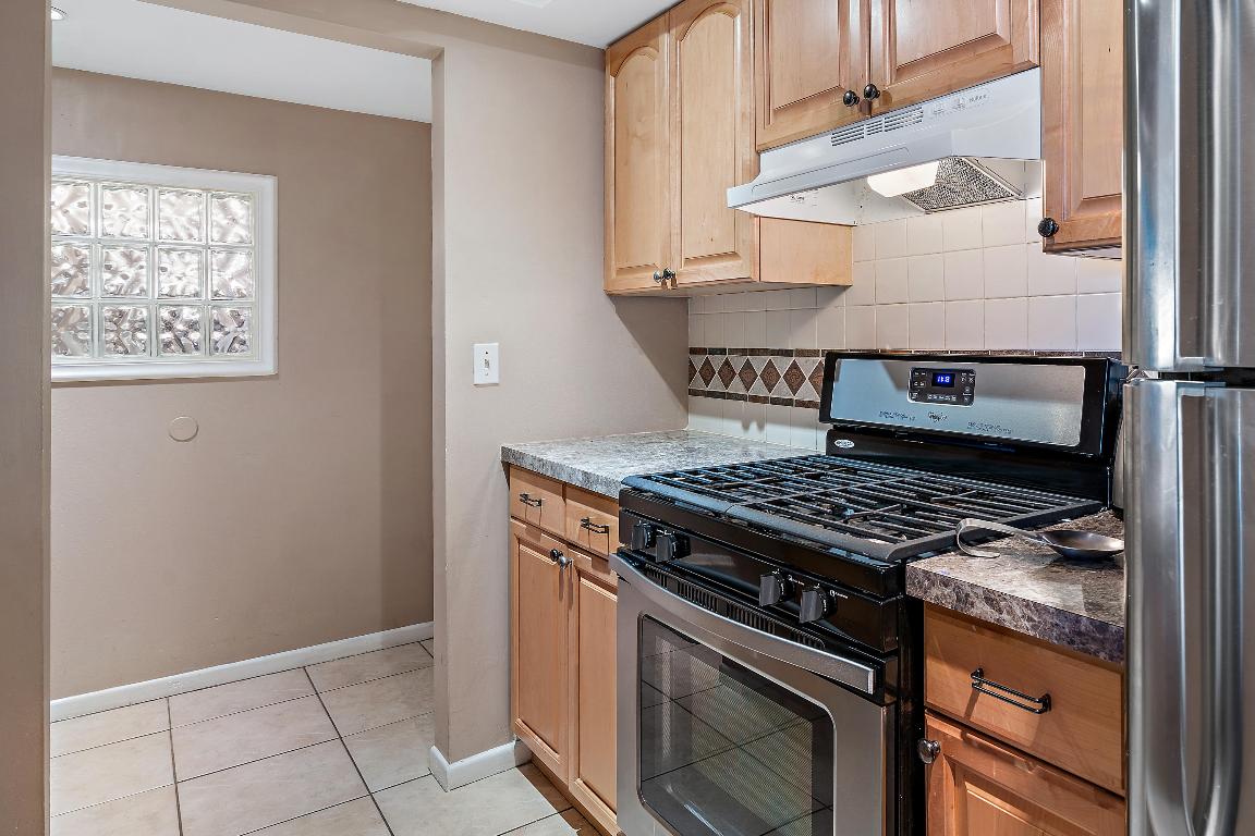 VIKING ARMS CONDO - Residential