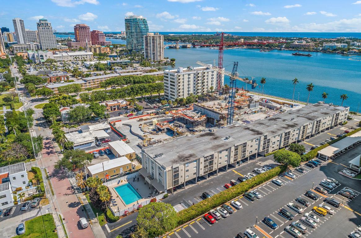 VIKING ARMS CONDO - Residential