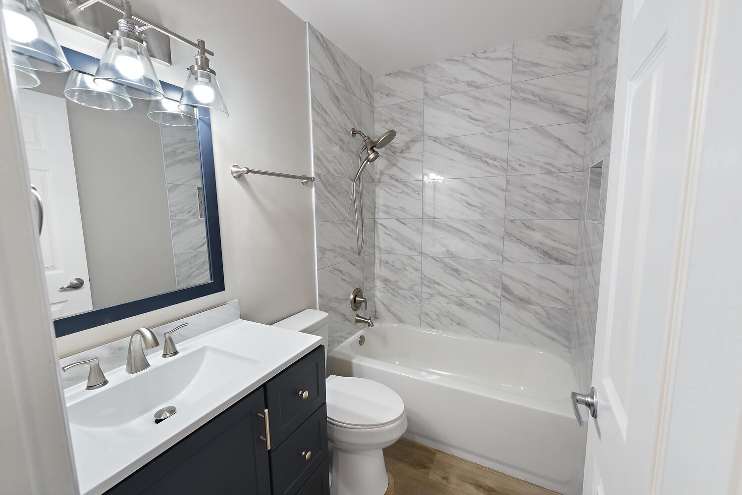 SUGAR POND MANOR OF WELLI - Residential Lease