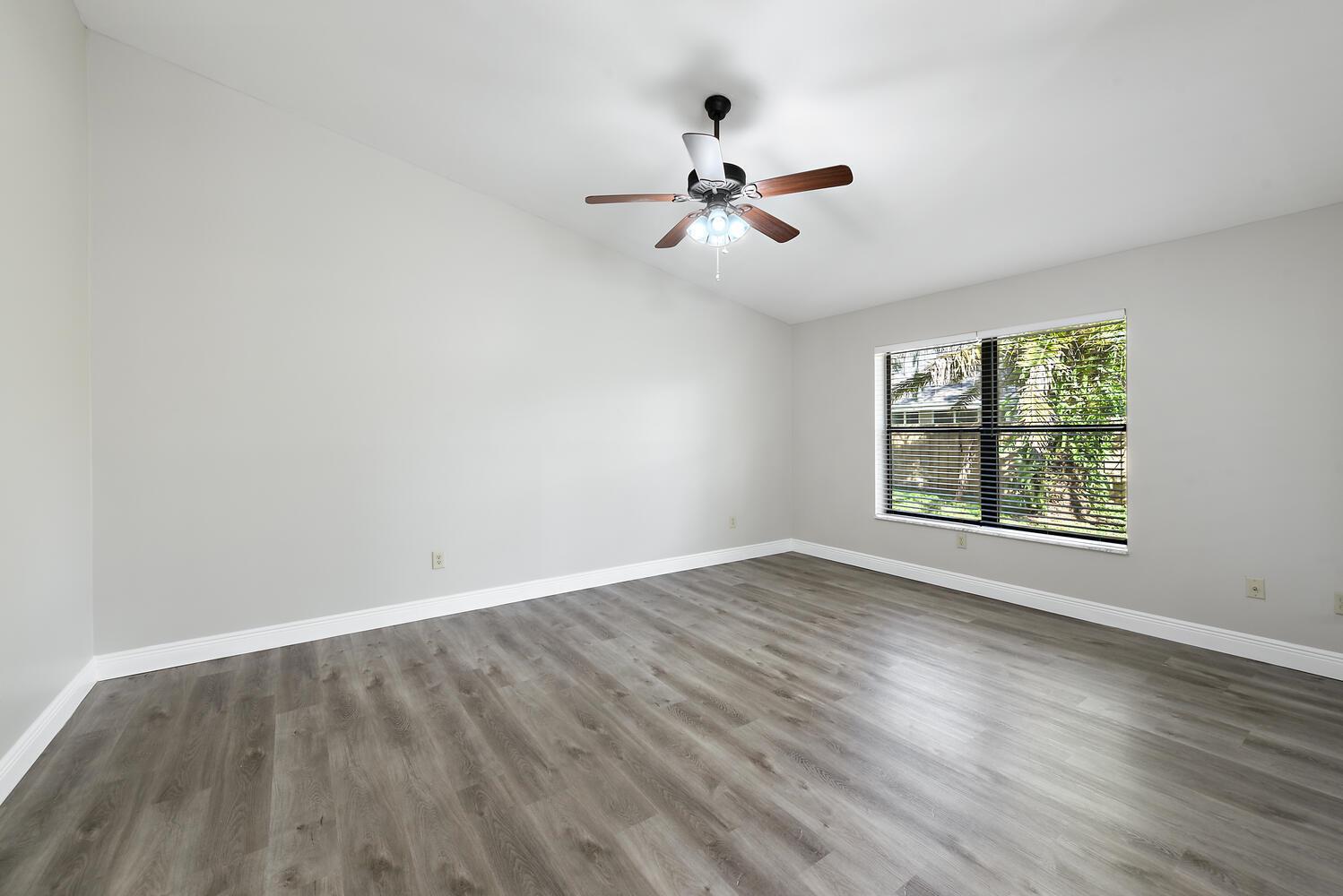 SUGAR POND MANOR OF WELLI - Residential Lease