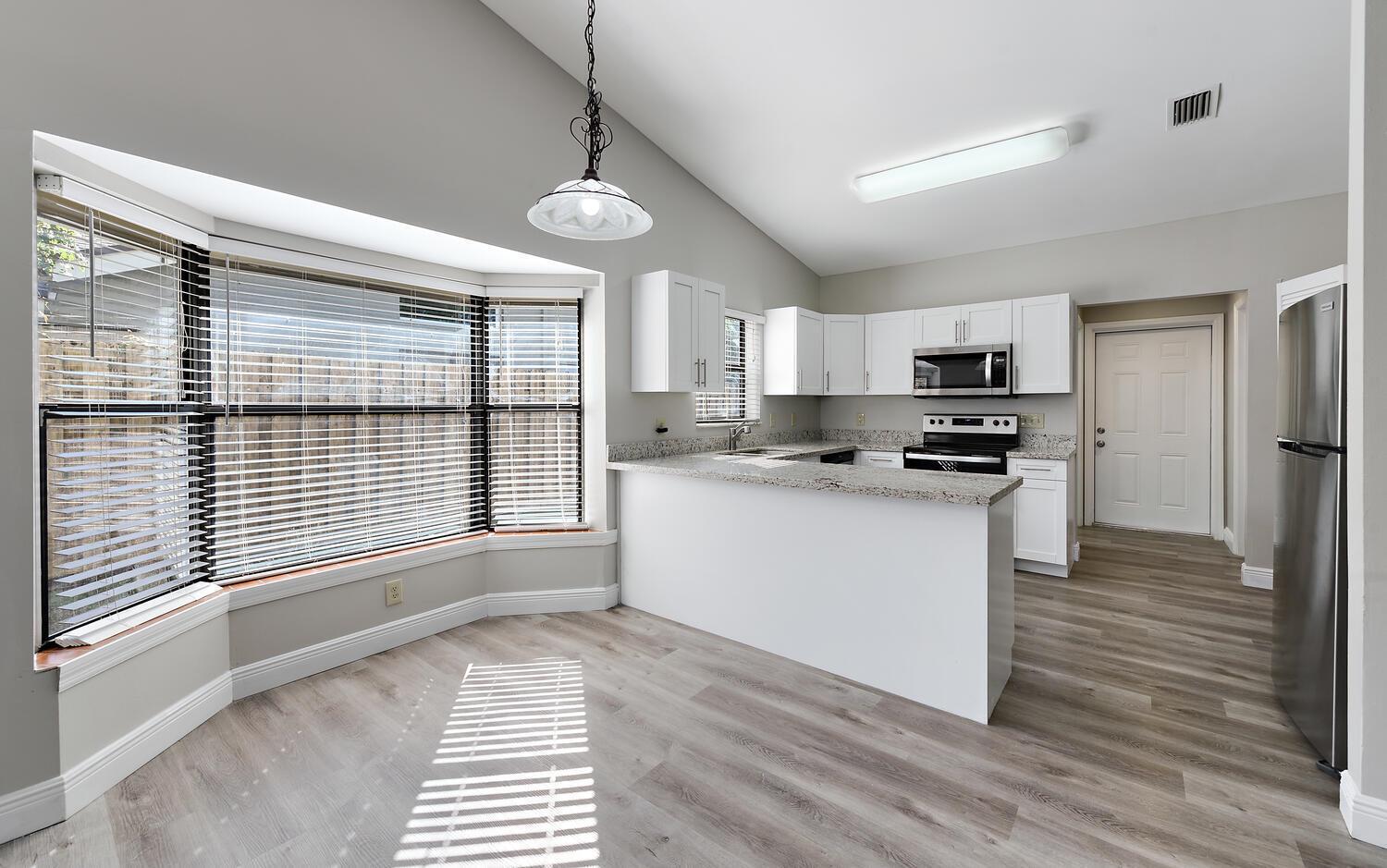 SUGAR POND MANOR OF WELLI - Residential Lease