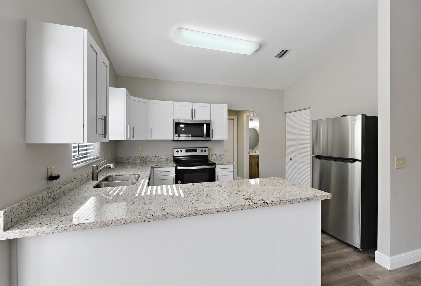 SUGAR POND MANOR OF WELLI - Residential Lease